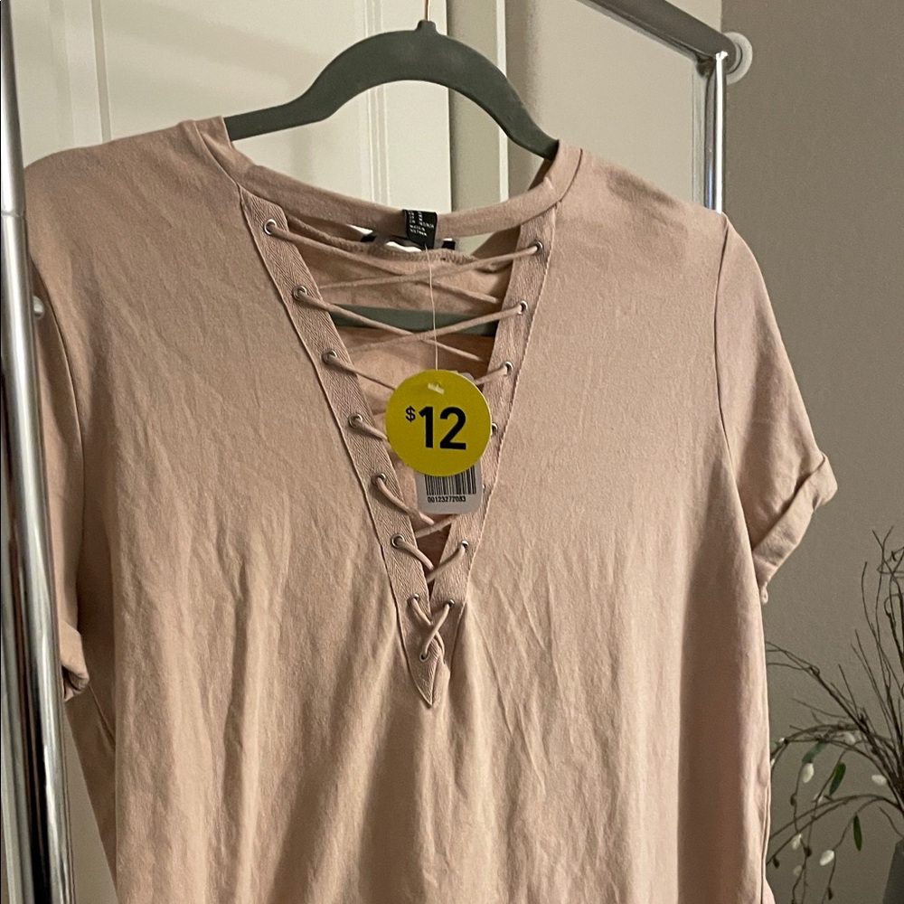 Lace-Up Beige dress/top